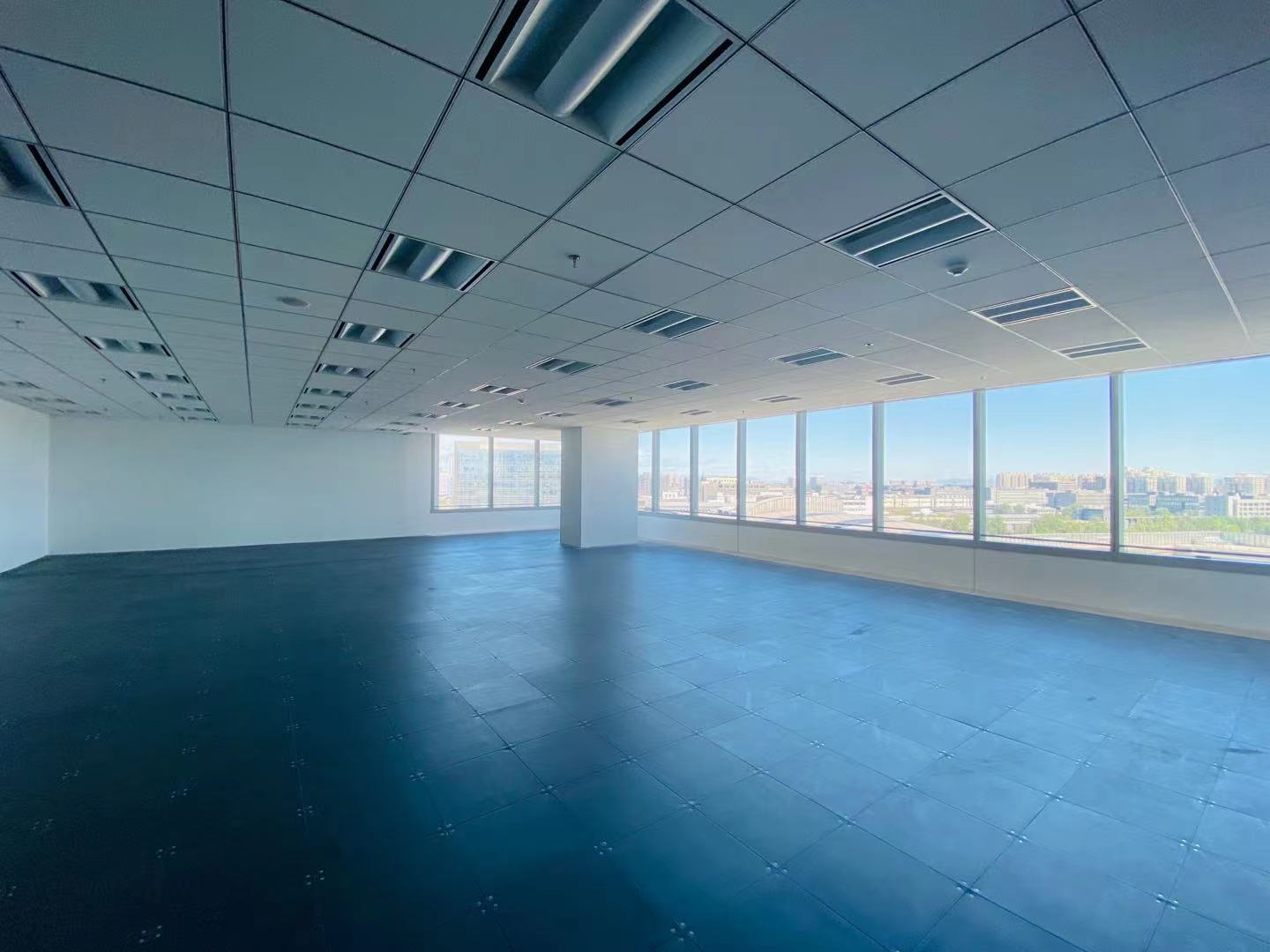颐堤港 500平米办公室 11元/天/平米